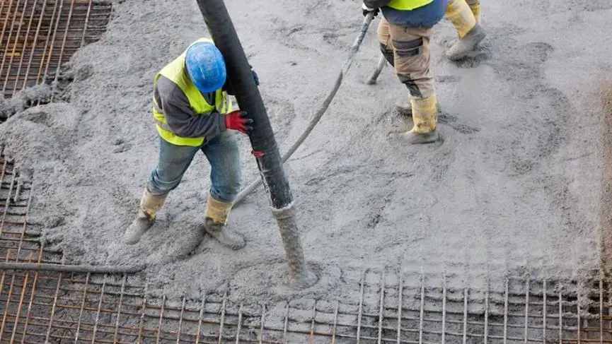 Ξανά πρώτη ύλη στις οικοδομές – Κλείνουν, αλλά με κόστος τα μέτωπα