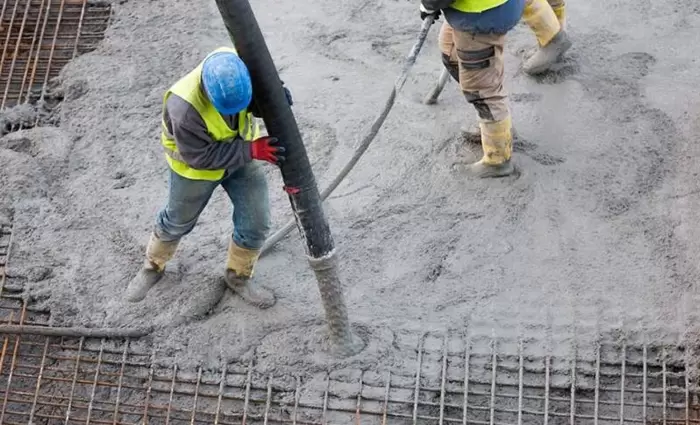 Ξανά πρώτη ύλη στις οικοδομές – Κλείνουν, αλλά με κόστος τα μέτωπα