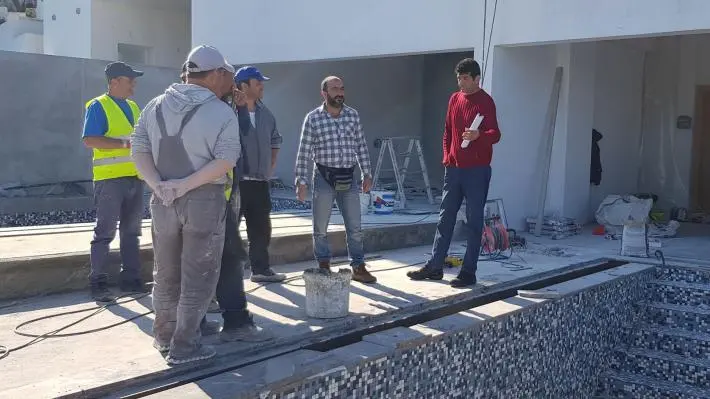 Αναστέλλονται οι εργασίες πέραν των τριών ατόμων στα εργοτάξια