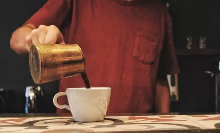 Έτσι θα λειτουργήσουν καφέ, μπαρ και εστιατόρια από 16 Μαρτίου