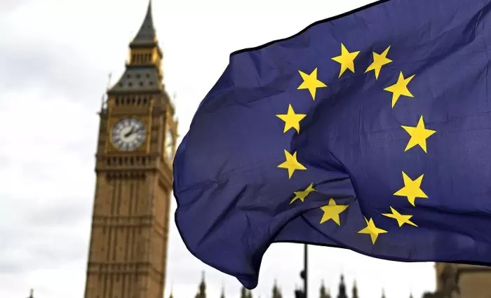 Κόρμπιν: Οι Εργατικοί θα προχωρούσαν στο Brexit ως κυβέρνηση 