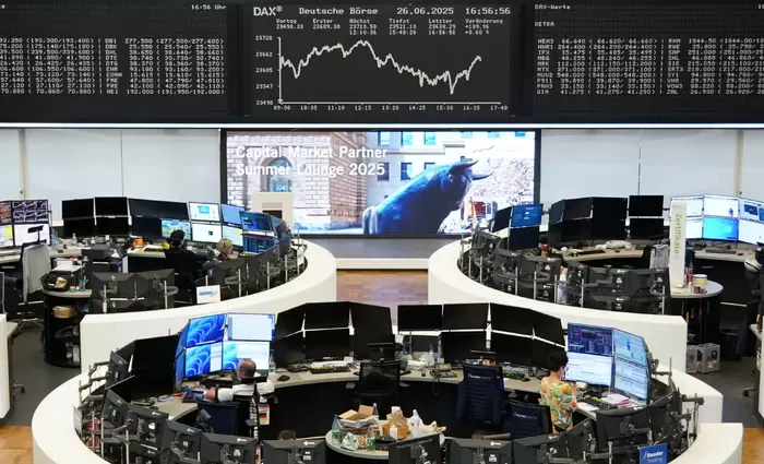 Διευρύνουν τα κέρδη οι ευρωαγορές μετά τις υπόνοιες των ΗΠΑ για παράταση στους δασμούς