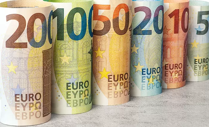 €100 εκατ. δανείστηκε η Κύπρος με αρνητικό κόστος 