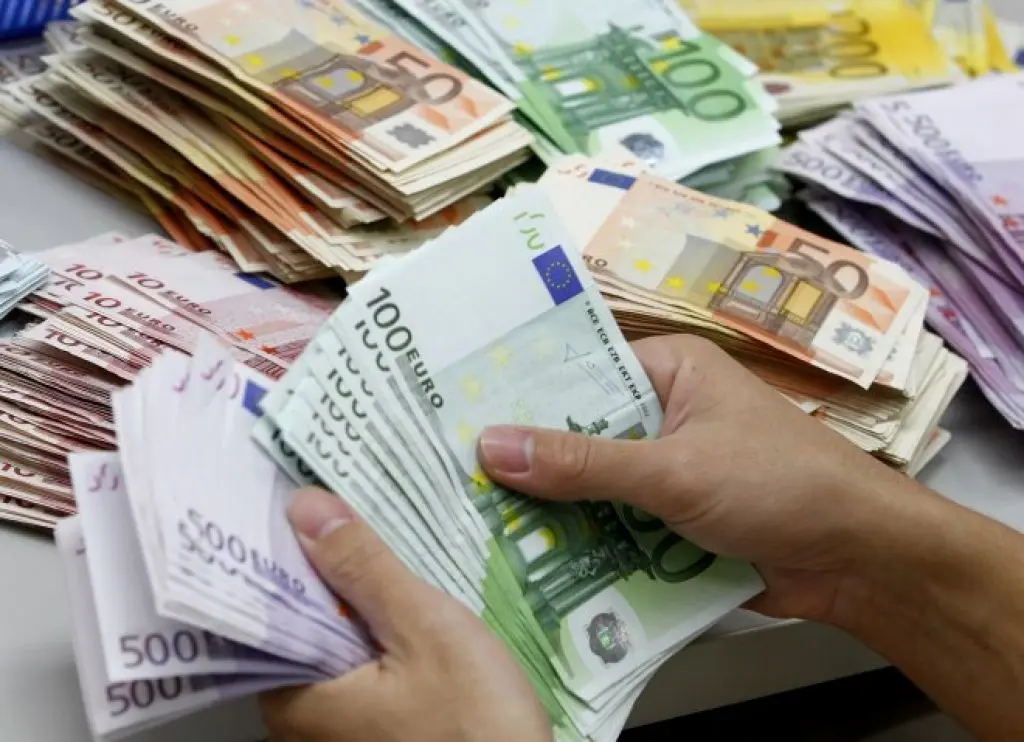 Πιο δύσκολα παίρνουν δάνεια οι επιχειρήσεις μετά την πανδημία