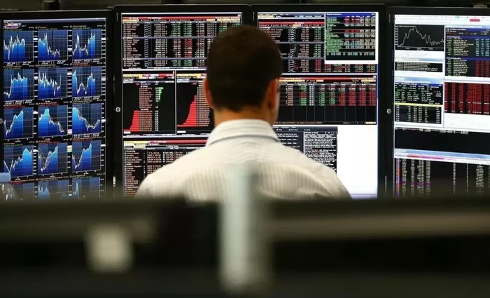 Κέρδη πέριξ του 1% στις ευρωαγορές με ώθηση από το ράλι στα ορυχεία