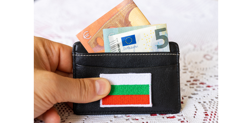 Μισοί υπέρ, μισοί κατά: Διχασμένη η Βουλγαρία για την ένταξη στο ευρώ