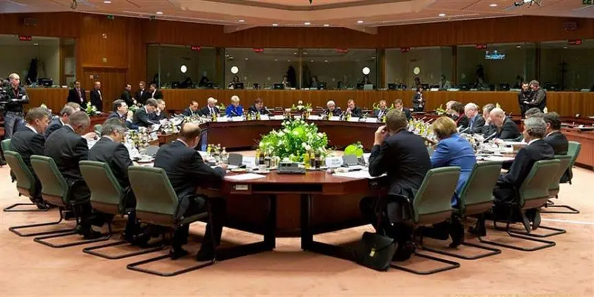 Eurogroup: Ψάχνουν τη χρυσή τομή στο θέμα των κορωνο-ομολόγων