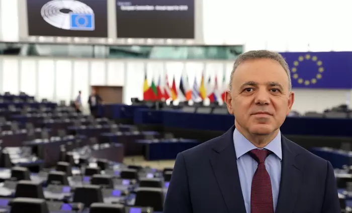 Πώς θα ωφελήσει την Κύπρο η «οικονομική ένεση»;