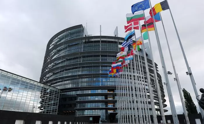 Ποιοί ευρωβουλευτές ζητούν την έκδοση κορωνο-ομολόγων