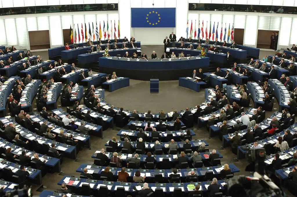 Τα αιτήματα των αγροτών και οι άδειες οδήγησης στην ατζέντα του ΕΚ