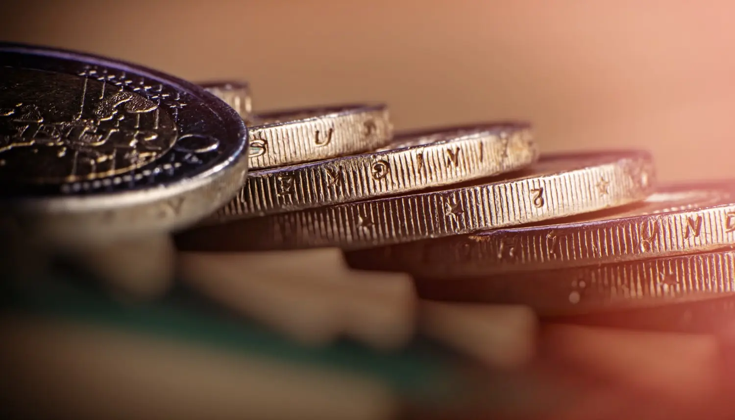 Πανστρατιά για την επανεκκίνηση της οικονομίας