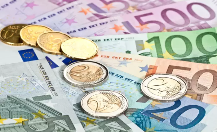 Σε ιστορικά ύψη η στήριξη των Κυπρίων στο Ευρώ