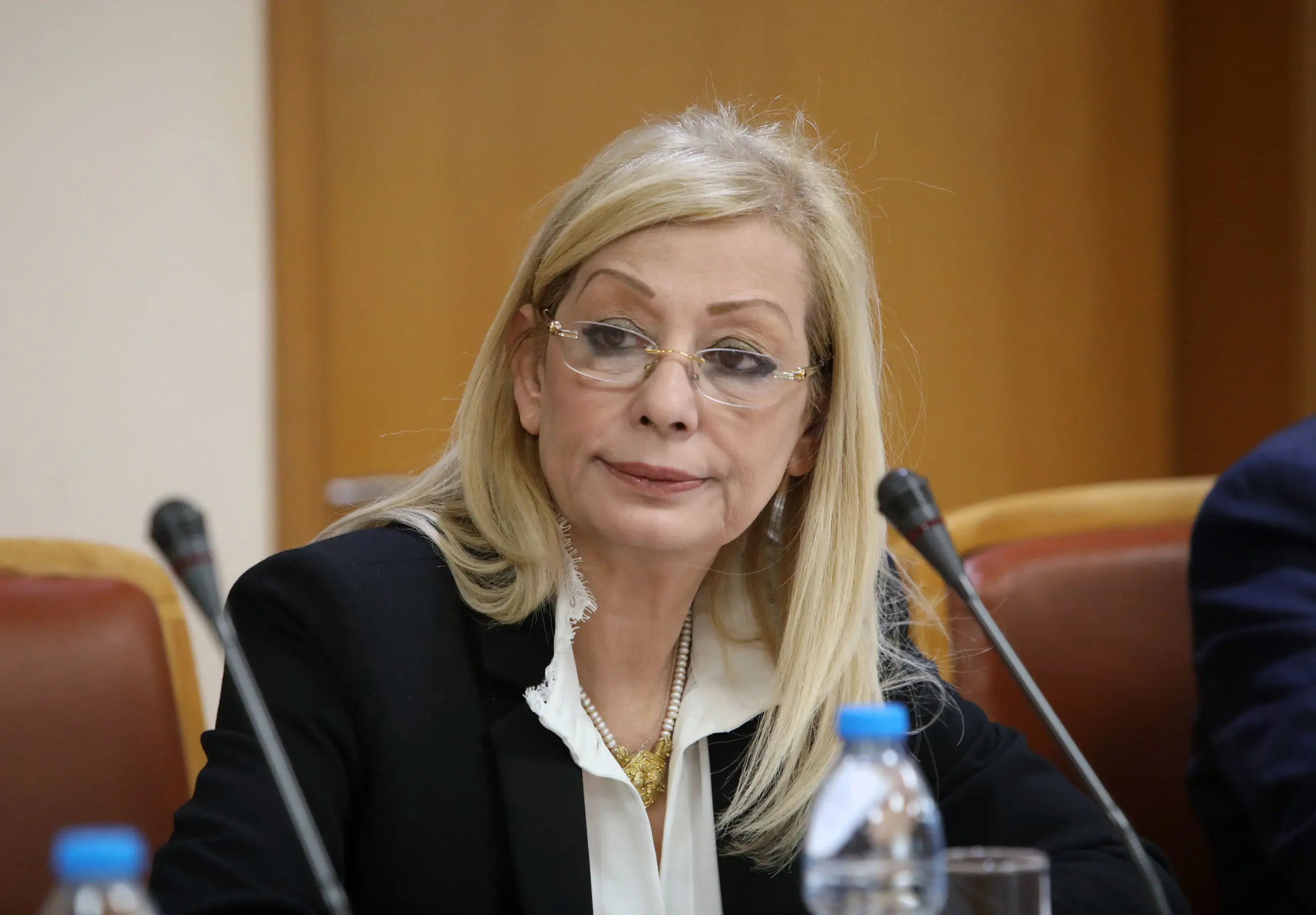 Ευχές σε Ζέτα από ΚΕΒΕ