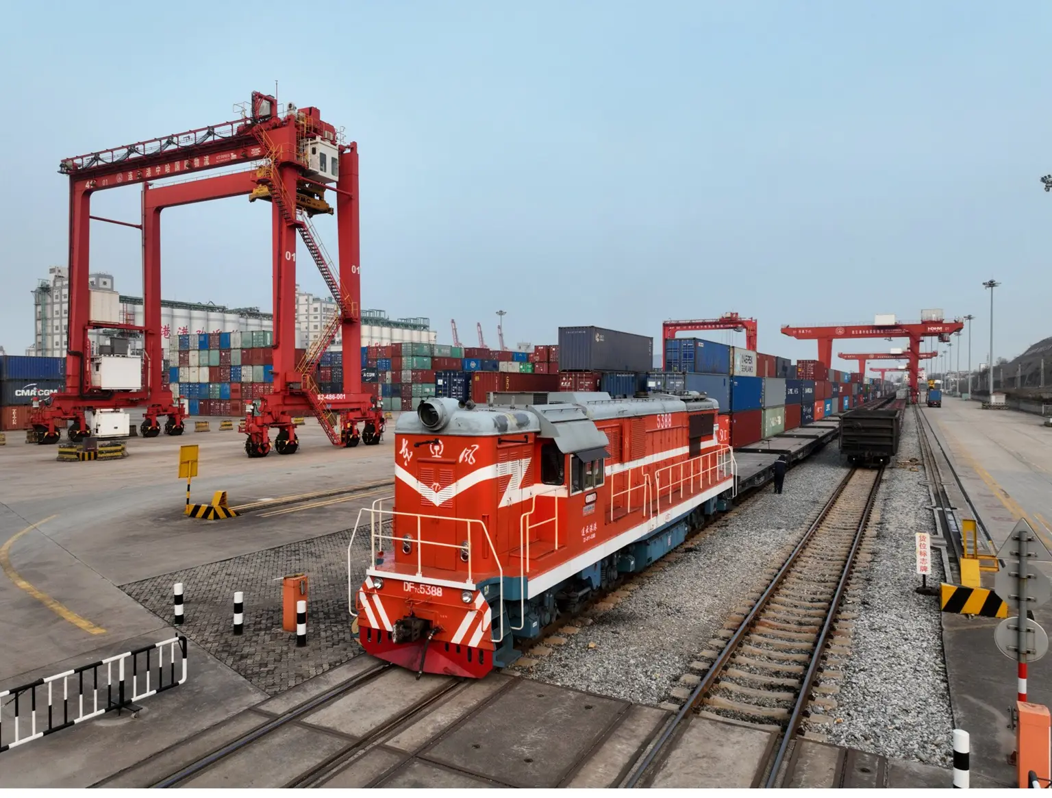 Η μεγάλη κινεζική απόβαση στην Ευρώπη – Κίνδυνοι και ευκαιρίες