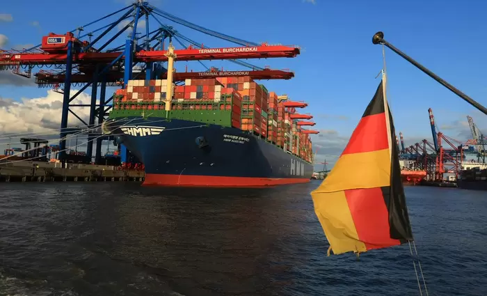 Γερμανία: Δραματική μείωση κατά 9,4% στα 135,8 δισ. ευρώ των γερμανικών εξαγωγών προς τις ΗΠΑ