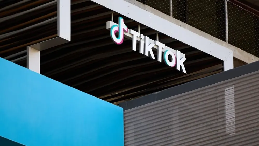 Κομισιόν: Οι διαφημίσεις στο TikTok παραβιάζουν τον νόμο για ψηφιακές υπηρεσίες