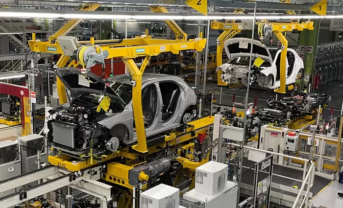 Γερμανία: Σε υψηλό 2 ετών οι εργοστασιακές παραγγελίες – Μοχλός η εγχώρια ζήτηση