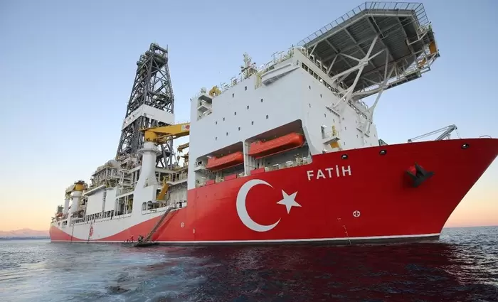 Η Τουρκία διαπραγματεύεται αγορά τρίτου γεωτρύπανου