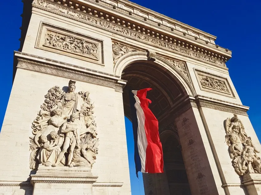 Η κρίση χρέους της Γαλλίας εξελίσσεται αργά, αλλά είναι πραγματική