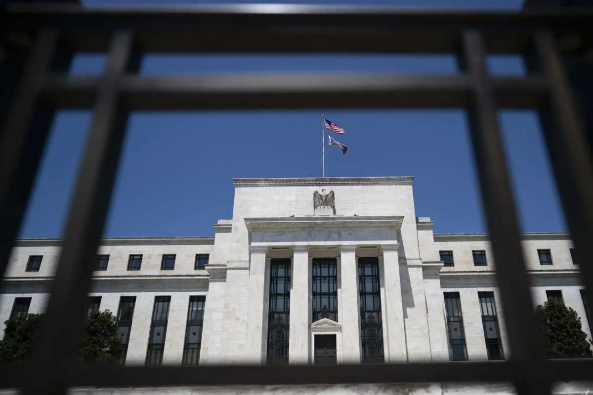 Τα τρία στρατόπεδα στη Federal Reserve και η «3η εντολή»