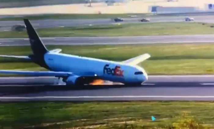 Αναγκαστική προσγείωση Boeing 767 στην Τουρκία (βίντεο)