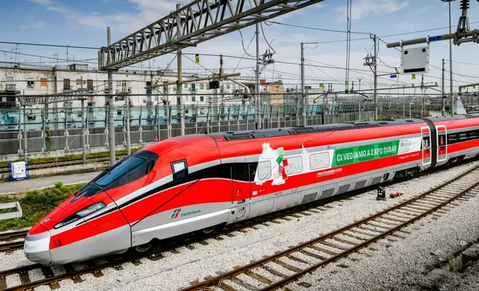 Ιταλία: Προς ιδιωτικοποίηση των Ταχυδρομείων και των Σιδηροδρόμων