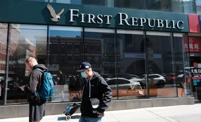 Η τραπεζική κρίση είναι εδώ: Νέα βουτιά 50% για τη First Republic