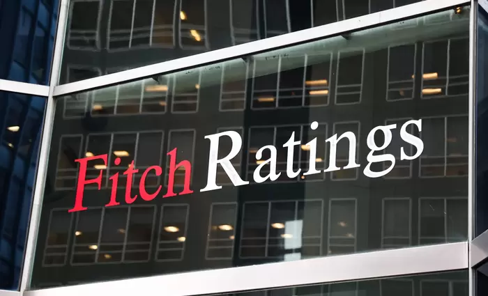 Fitch: Ακόμα 0,5 ποσοστιαίες μονάδες στον πληθωρισμό από άλμα κόστους ναυτιλίας