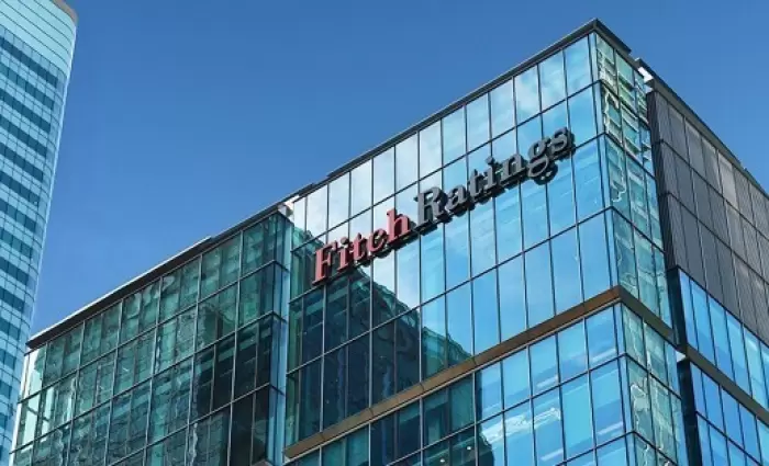 Fitch: Ανθεκτικές στους εξωτερικούς κινδύνους οι ελληνικές και κυπριακές τράπεζες