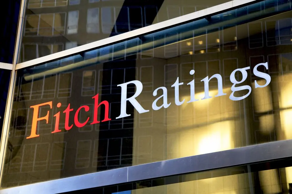 Fitch: Θα αυξηθεί το δημόσιο χρέος στην Κύπρο