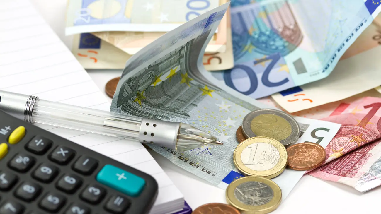 Φωτιά στις τσέπες μας από ακρίβεια και νέους φόρους (ΒΙΝΤΕΟ)