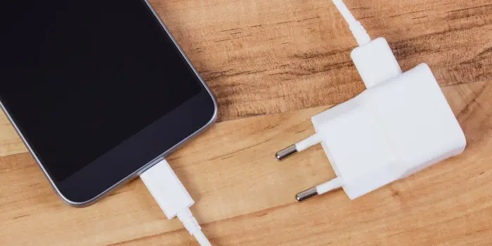 Η ΕΕ έδωσε το «πράσινο φως» στον κοινό φορτιστή