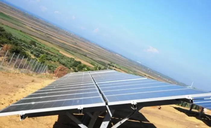 Υπ. Ενέργειας: Τέλος σε άδειες εγκατάστασης φωτοβολταϊκών σε περιοχές αναδασμού