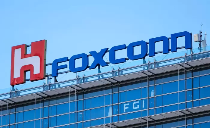 «Έκρηξη» εσόδων για τη Foxconn χάρη στη ζήτηση για AI servers