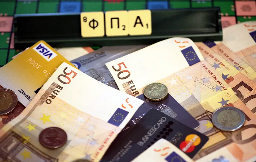 Τίθεται σε εφαρμογή η αναστολή του ΦΠΑ