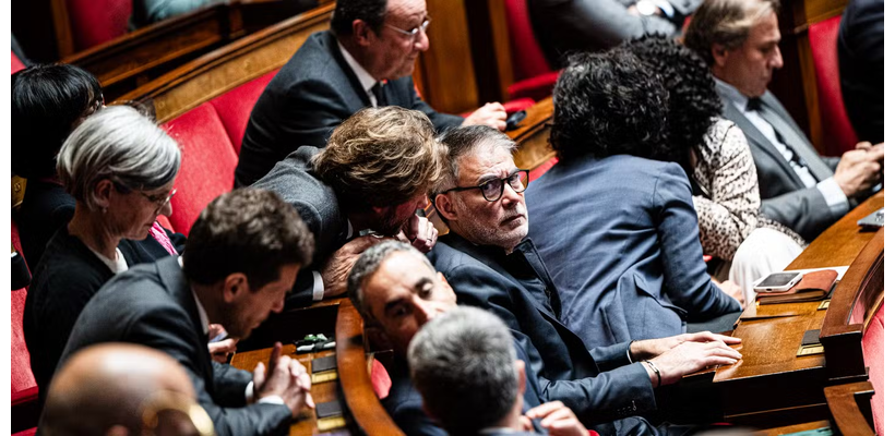 Νέα προβλήματα στη Γαλλία: Οι Σοσιαλιστές απειλούν να ρίξουν τον Λεκορνί