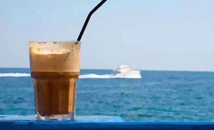 Επιστρέφουν στο φραπέ στην Ελλάδα - Τι δείχνει έρευνα