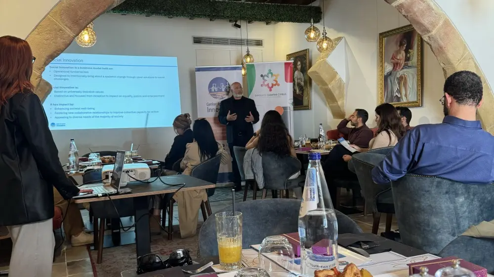 Ενημερωτική συνάντηση με λειτουργούς των ΜΜΕ