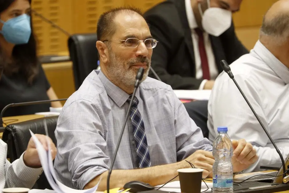 Οι κομματικές εισφορές περνούν από το «κόσκινο» της Ελεγκτικής Υπηρεσίας