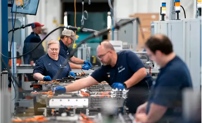 Γερμανία: Στρέφεται στα ρομπότ για να καλύψει εκατομμύρια κενές θέσεις εργασίας