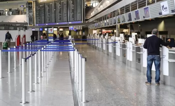 Πάνω από 350 πτήσεις ακυρώνονται αύριο Δευτέρα στη Γερμανία εξαιτίας απεργίας