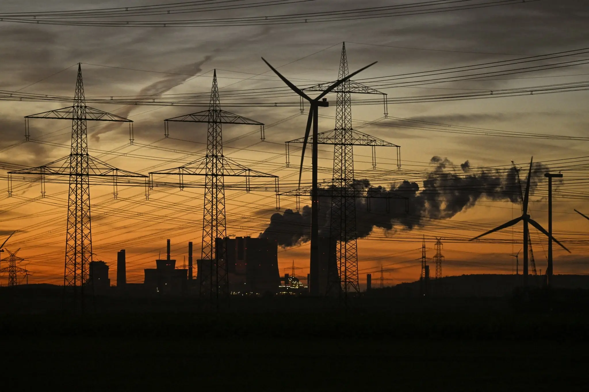 Πόλεμος στην Ουκρανία: Τι θα συνέβαινε με τη λήξη του στην ευρωπαϊκή αγορά ενέργειας