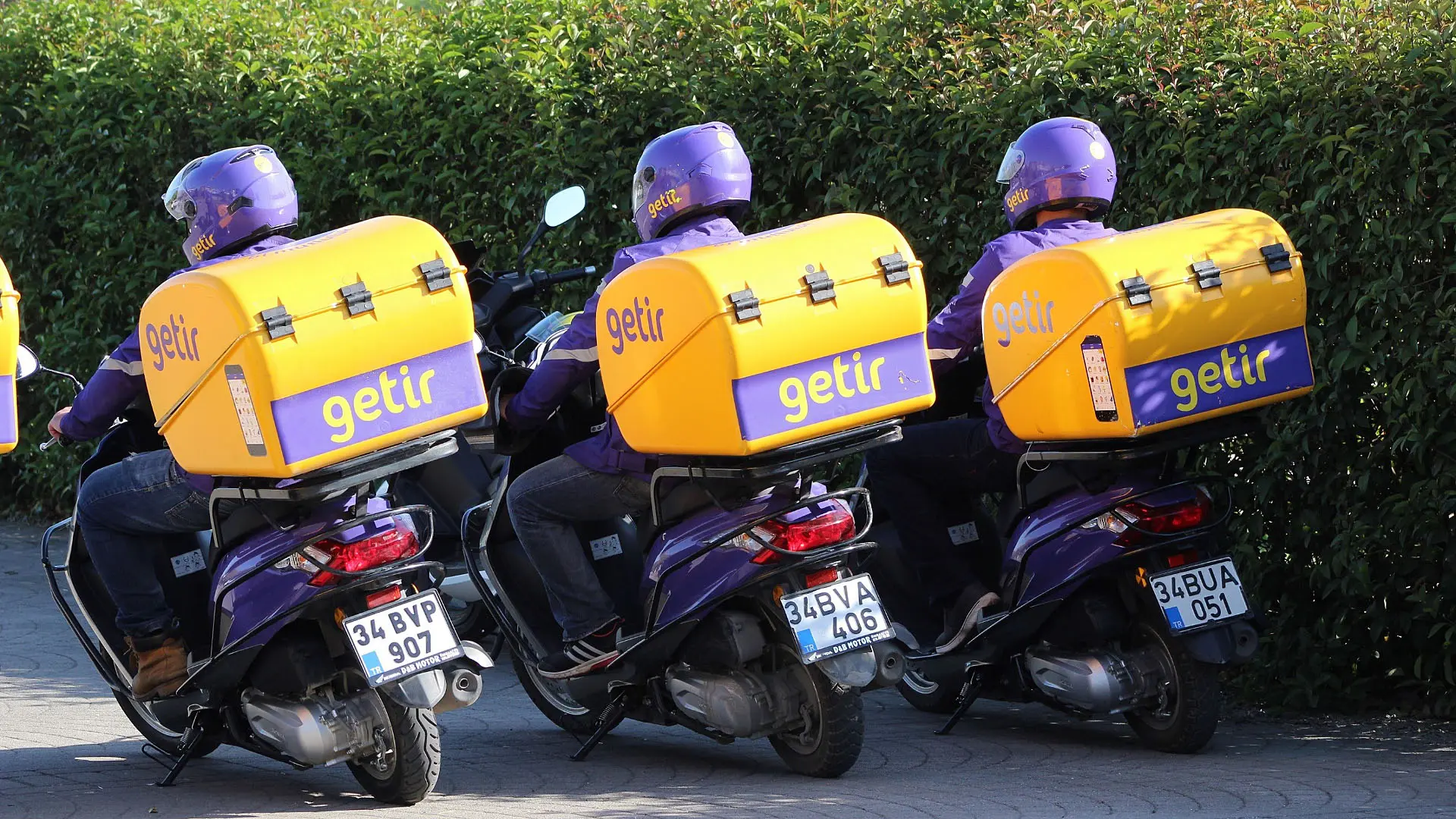 Uber: Απλώνει δίχτυα στο χώρο των delivery – Συμφωνία $1 δισ. με την τουρκική Getir