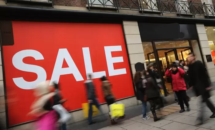 Αρχίζουν οι θερινές εκπτώσεις στην Ελλάδα