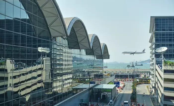 Ανοιχτό και πάλι το αεροδρόμιο του Χονγκ Κονγκ