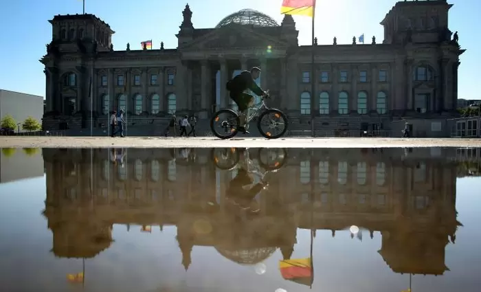 “Δεν θα υπάρξει εμπορικός πόλεμος με τη Γερμανία”