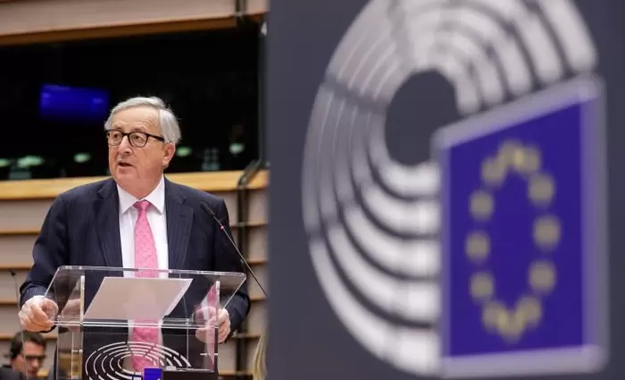 Γιούνκερ: Κίνδυνος για Brexit χωρίς συμφωνία