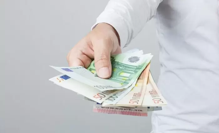 Πληροφορίες των χορηγιών σε επιχειρήσεις για προσλήψεις νέων