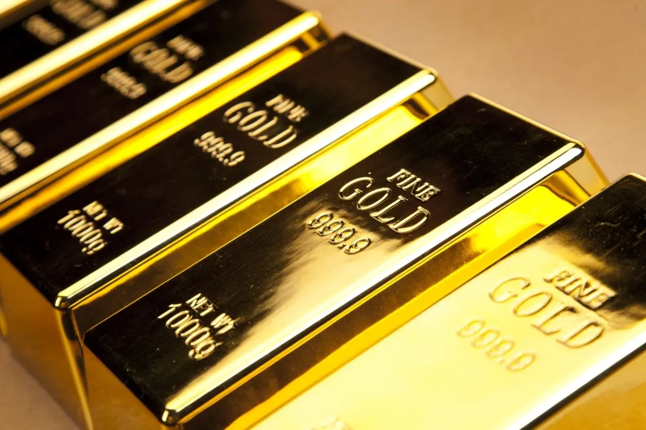 Χρυσός: Υποχώρηση μετά το ιστορικό sell-off και τη μεταβλητότητα των αγορών