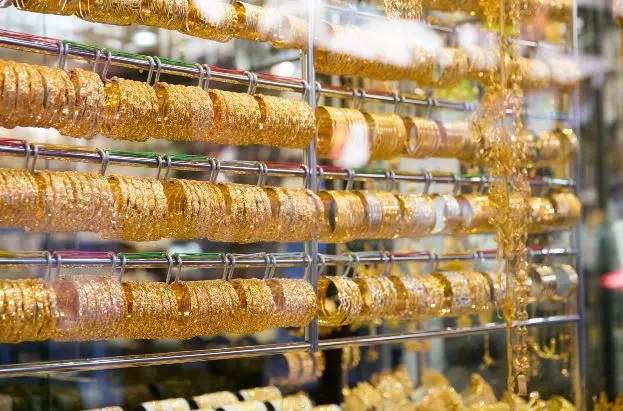 Οι Αιγύπτιοι στον πυρετό του χρυσού για να επιβιώσουν